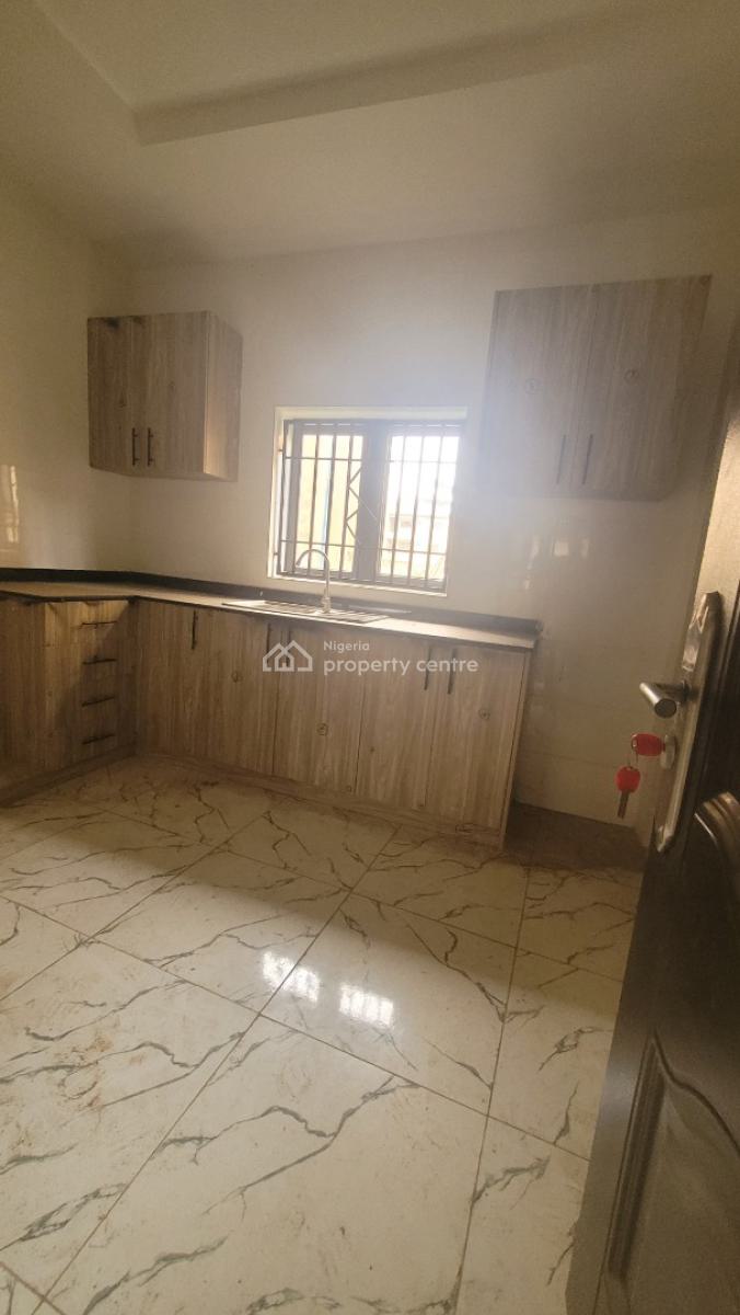 Brand New 3 Bedroom Flat, By Candellux Imperial Hotel, Durumi, Abuja, Flat / Apartment for Rent