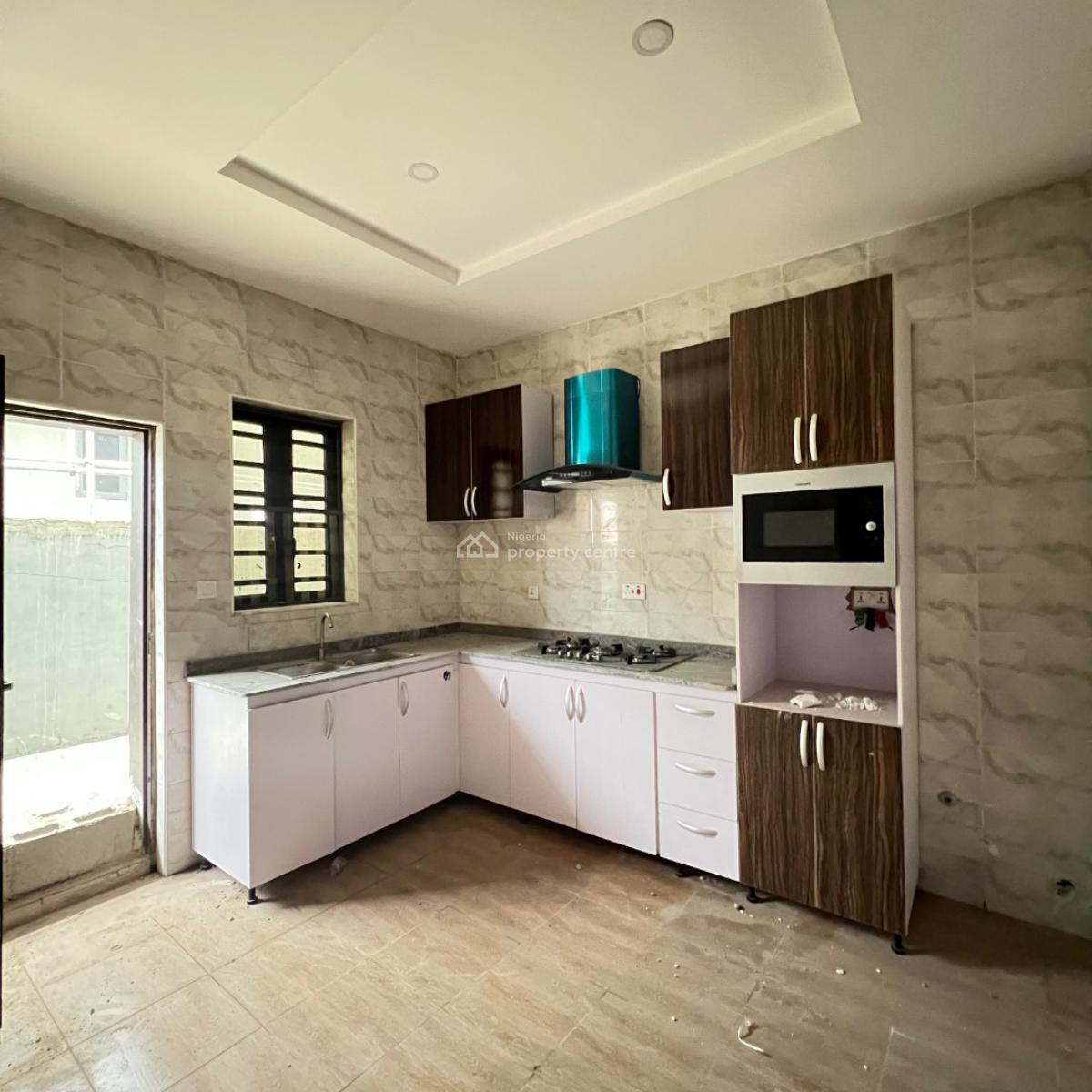 5 Bedroom & Bq, Ologolo, Lekki, Lagos, Terraced Duplex for Sale