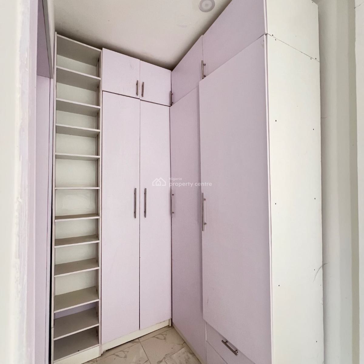 5 Bedroom & Bq, Ologolo, Lekki, Lagos, Terraced Duplex for Sale