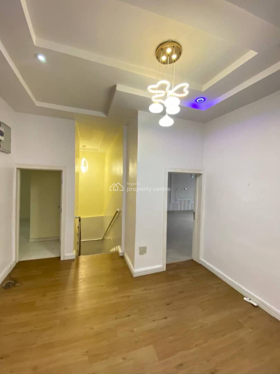 Fully Service 4 Bedrooms, Chevron Drive, Lekki, Lagos, Semi-detached Duplex for Rent
