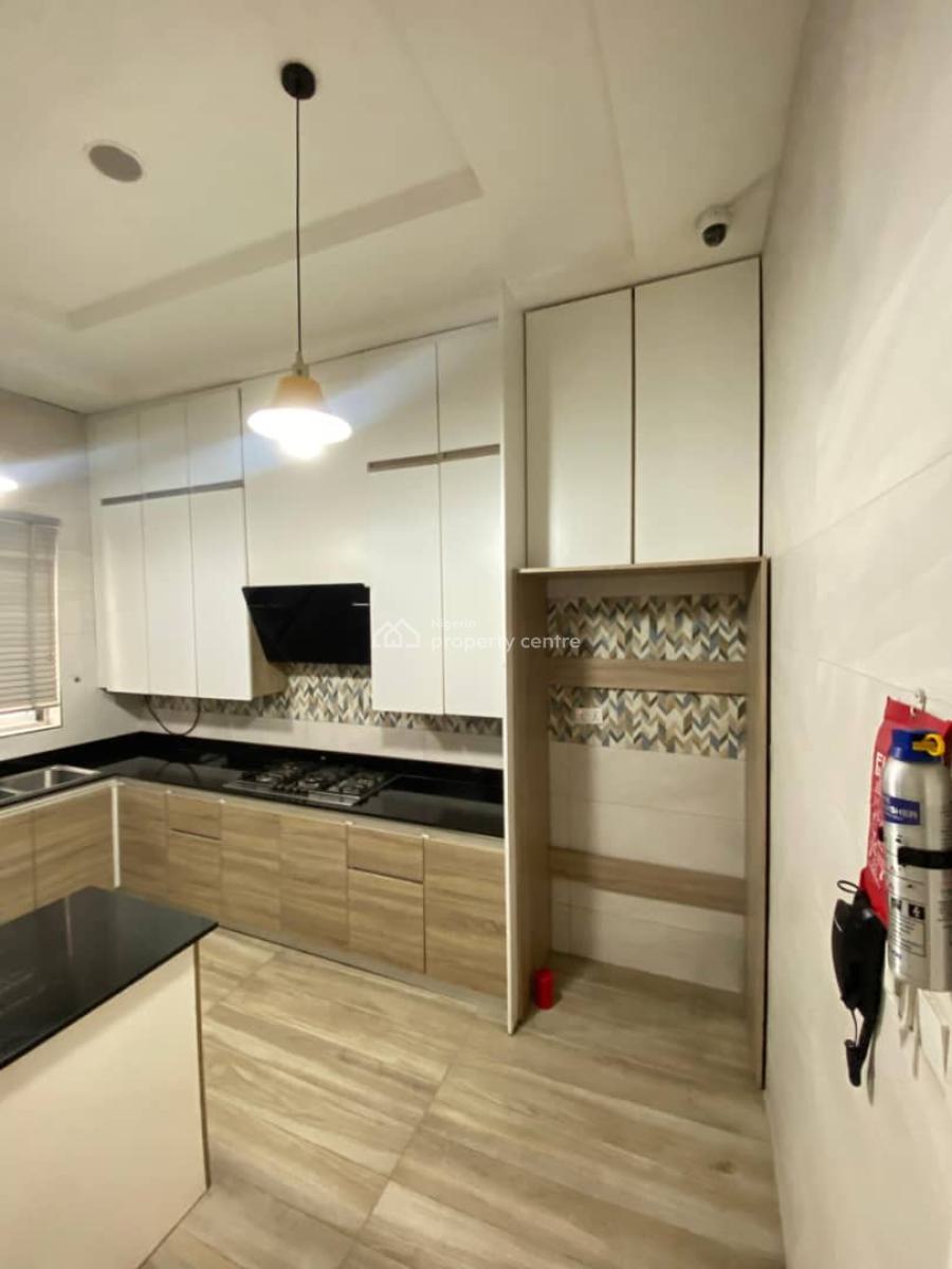 Fully Service 4 Bedrooms, Chevron Drive, Lekki, Lagos, Semi-detached Duplex for Rent