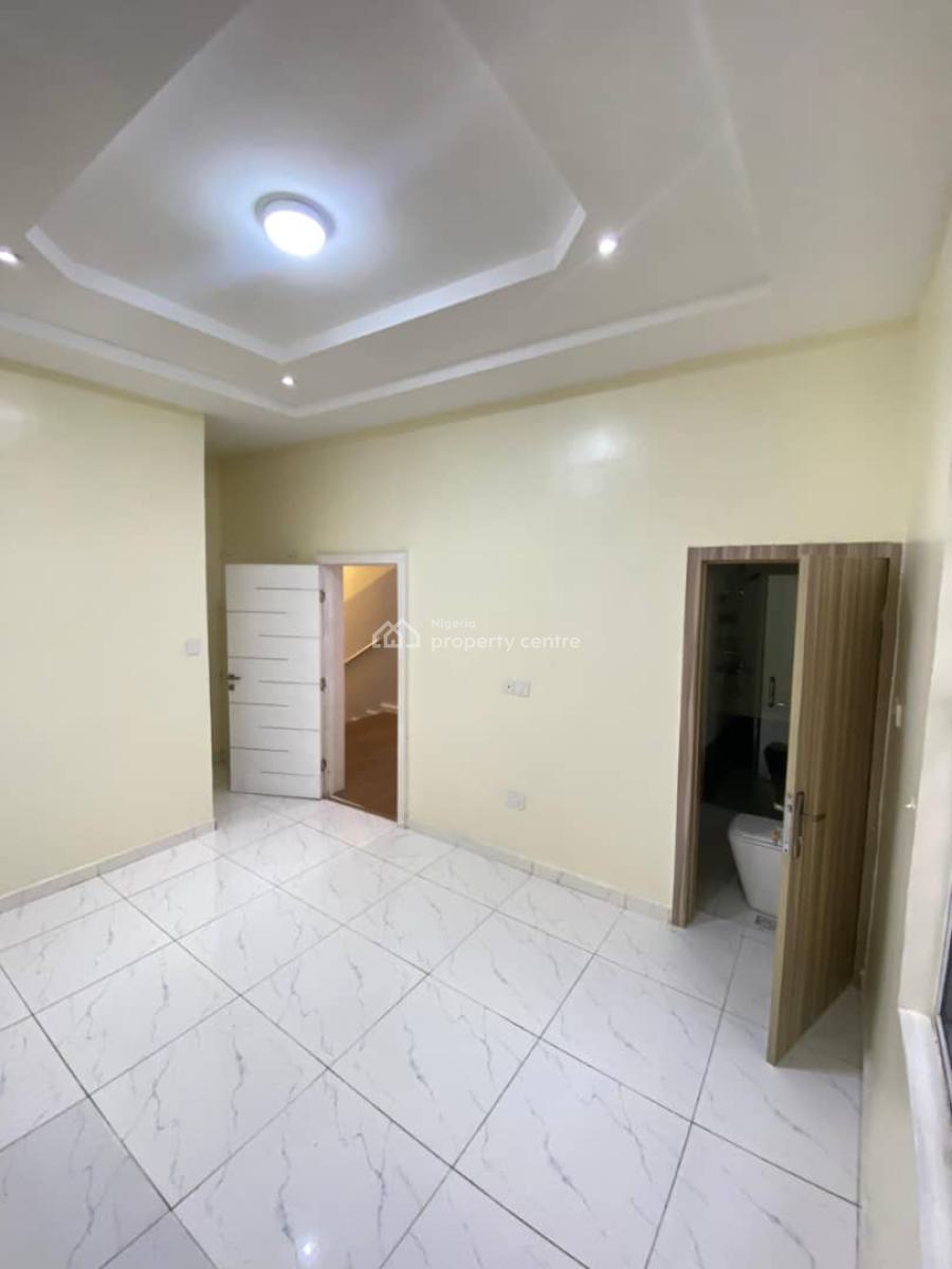 Fully Service 4 Bedrooms, Chevron Drive, Lekki, Lagos, Semi-detached Duplex for Rent