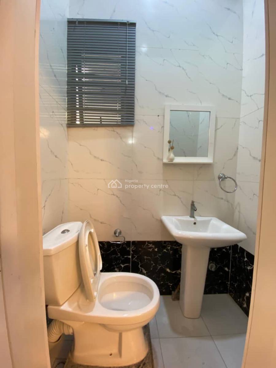 Fully Service 4 Bedrooms, Chevron Drive, Lekki, Lagos, Semi-detached Duplex for Rent