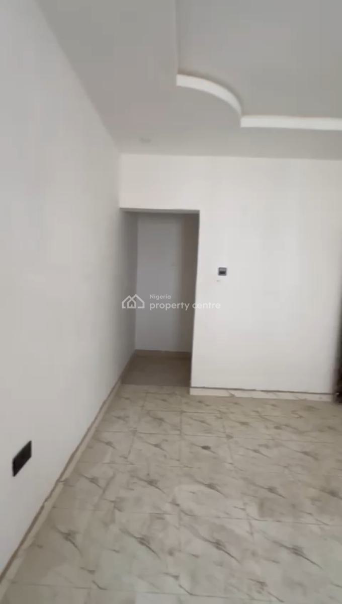Spacious Room Self Contain, Up/down Floor with Water Heater & Car Park, Off Pedro Road, Pedro, Gbagada, Lagos, Self Contain (single Rooms) for Rent