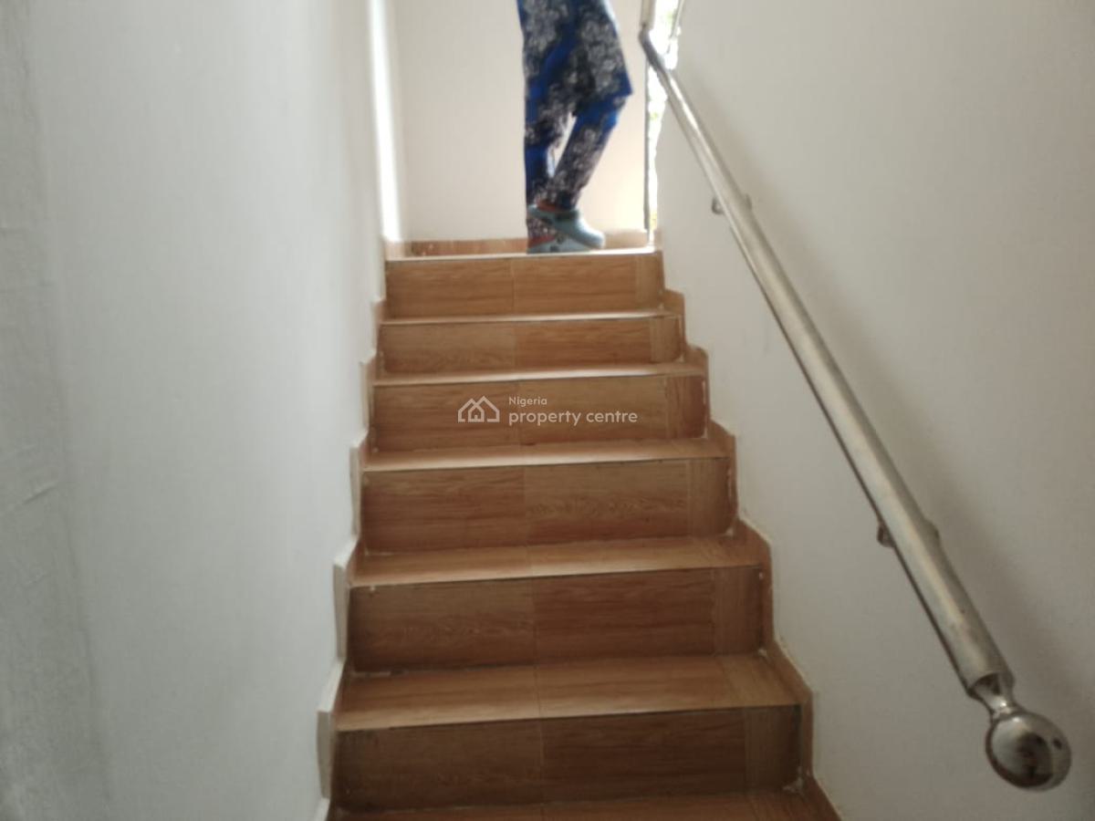 Well Maintained 4 Bedroom Semi Detached House, Off Admiralty Way, Lekki Phase 1, Lekki, Lagos, Semi-detached Duplex for Rent