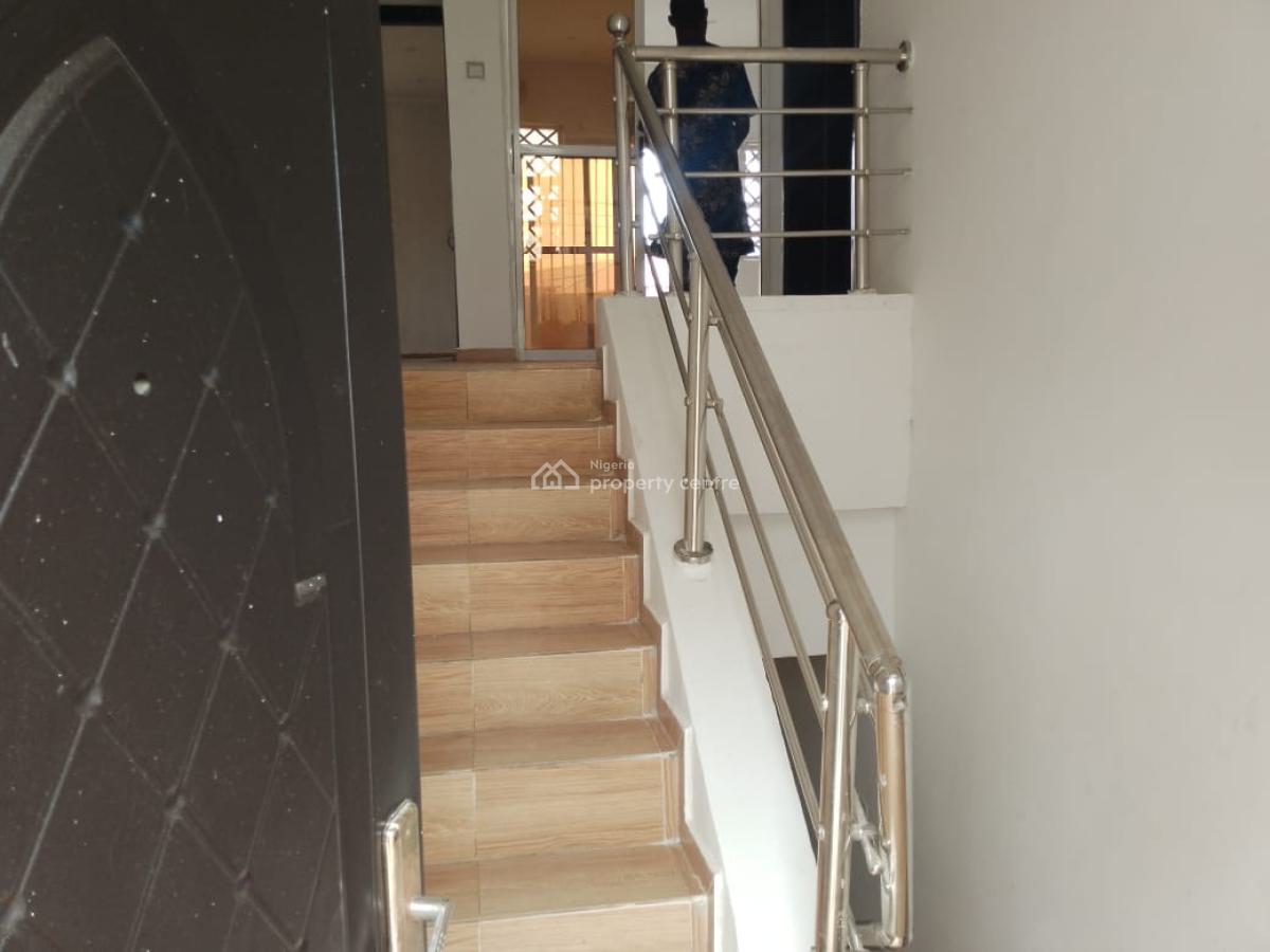Well Maintained 4 Bedroom Semi Detached House, Off Admiralty Way, Lekki Phase 1, Lekki, Lagos, Semi-detached Duplex for Rent