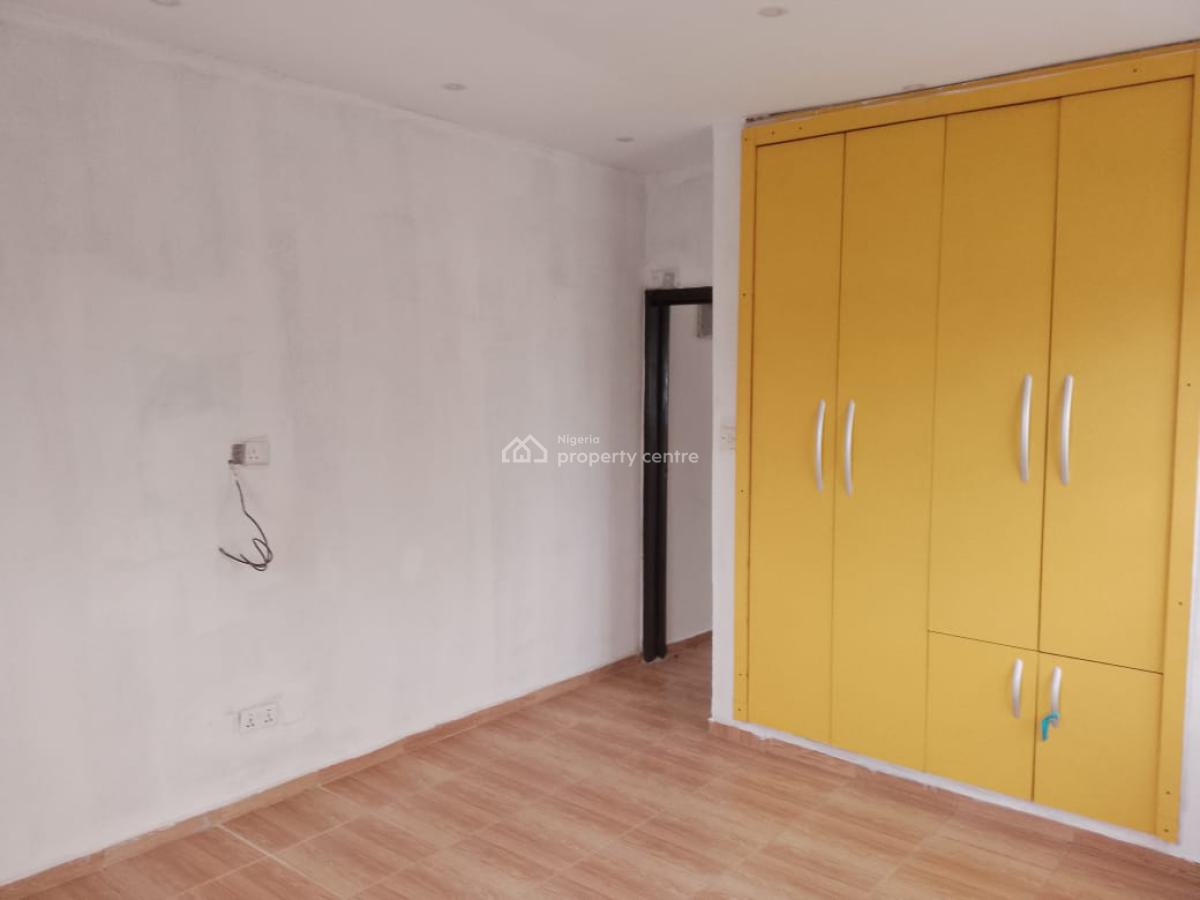 Well Maintained 4 Bedroom Semi Detached House, Off Admiralty Way, Lekki Phase 1, Lekki, Lagos, Semi-detached Duplex for Rent