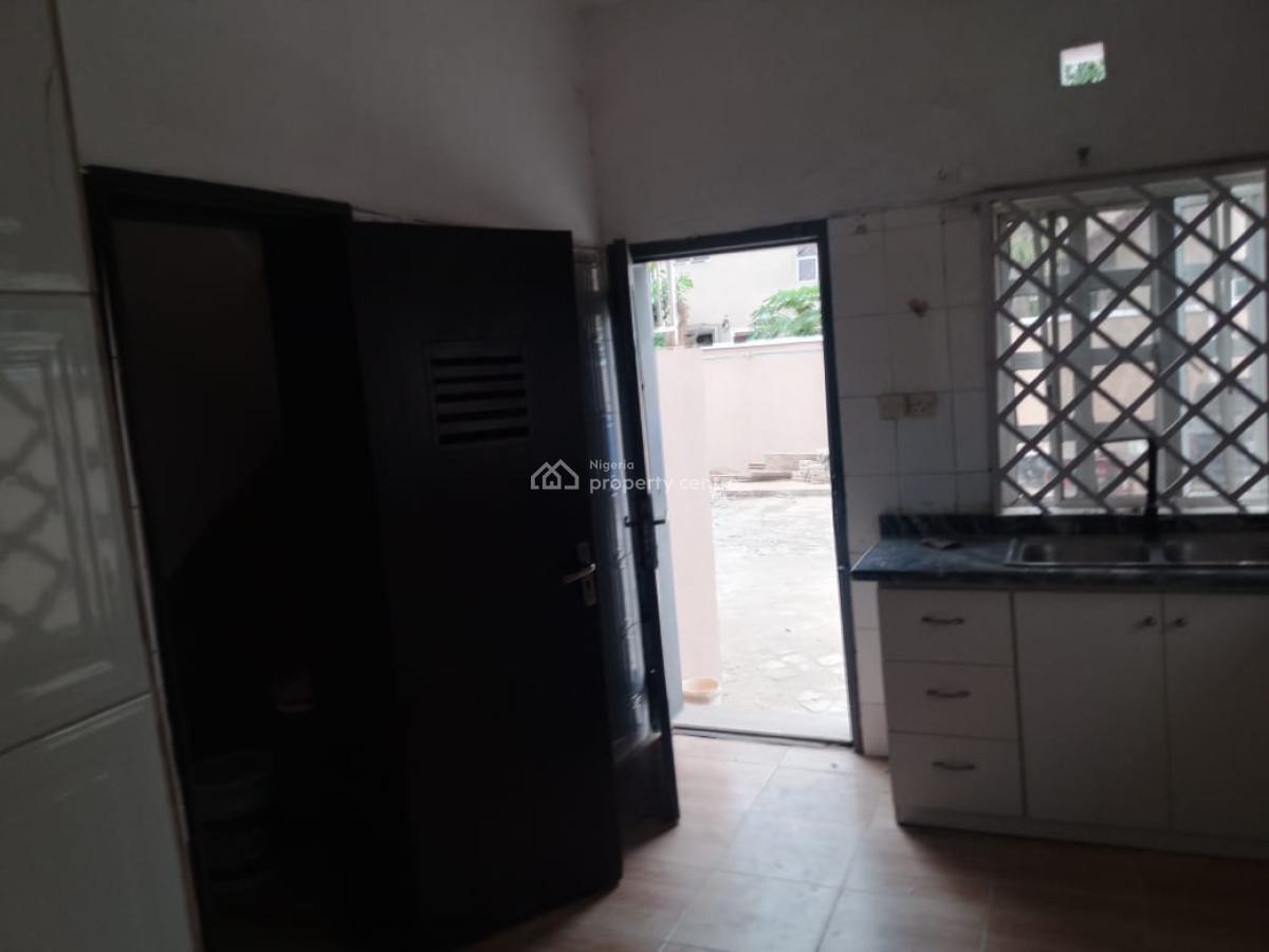 Well Maintained 4 Bedroom Semi Detached House, Off Admiralty Way, Lekki Phase 1, Lekki, Lagos, Semi-detached Duplex for Rent
