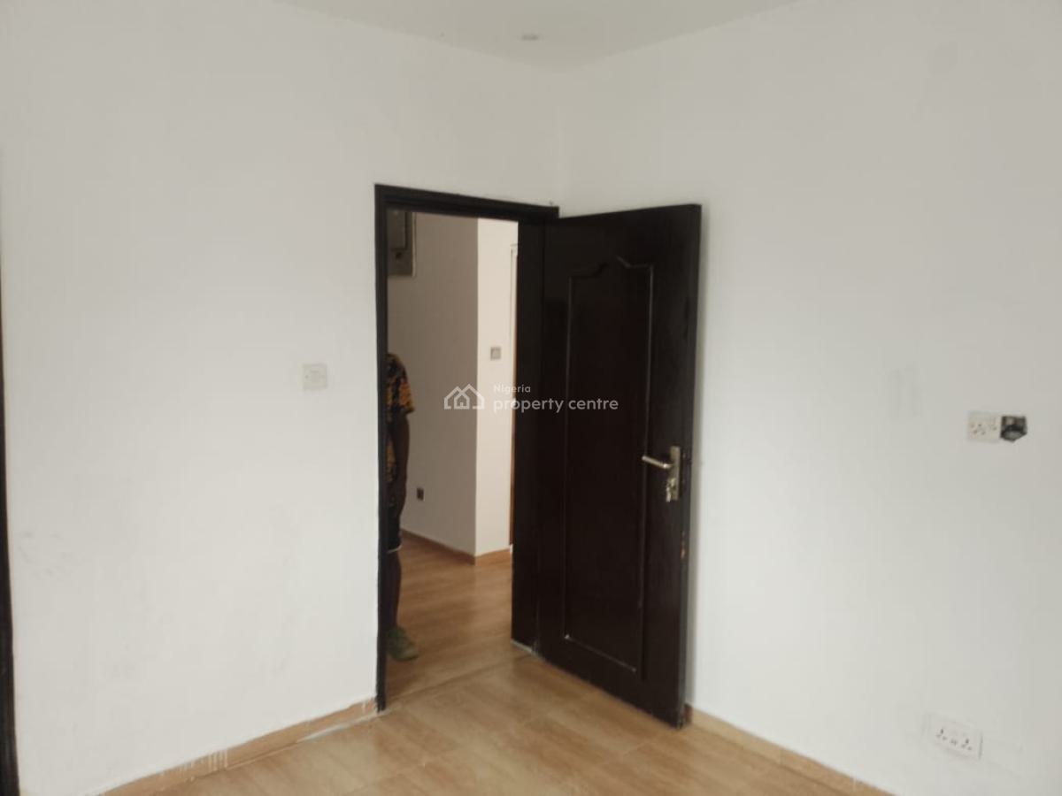 Well Maintained 4 Bedroom Semi Detached House, Off Admiralty Way, Lekki Phase 1, Lekki, Lagos, Semi-detached Duplex for Rent