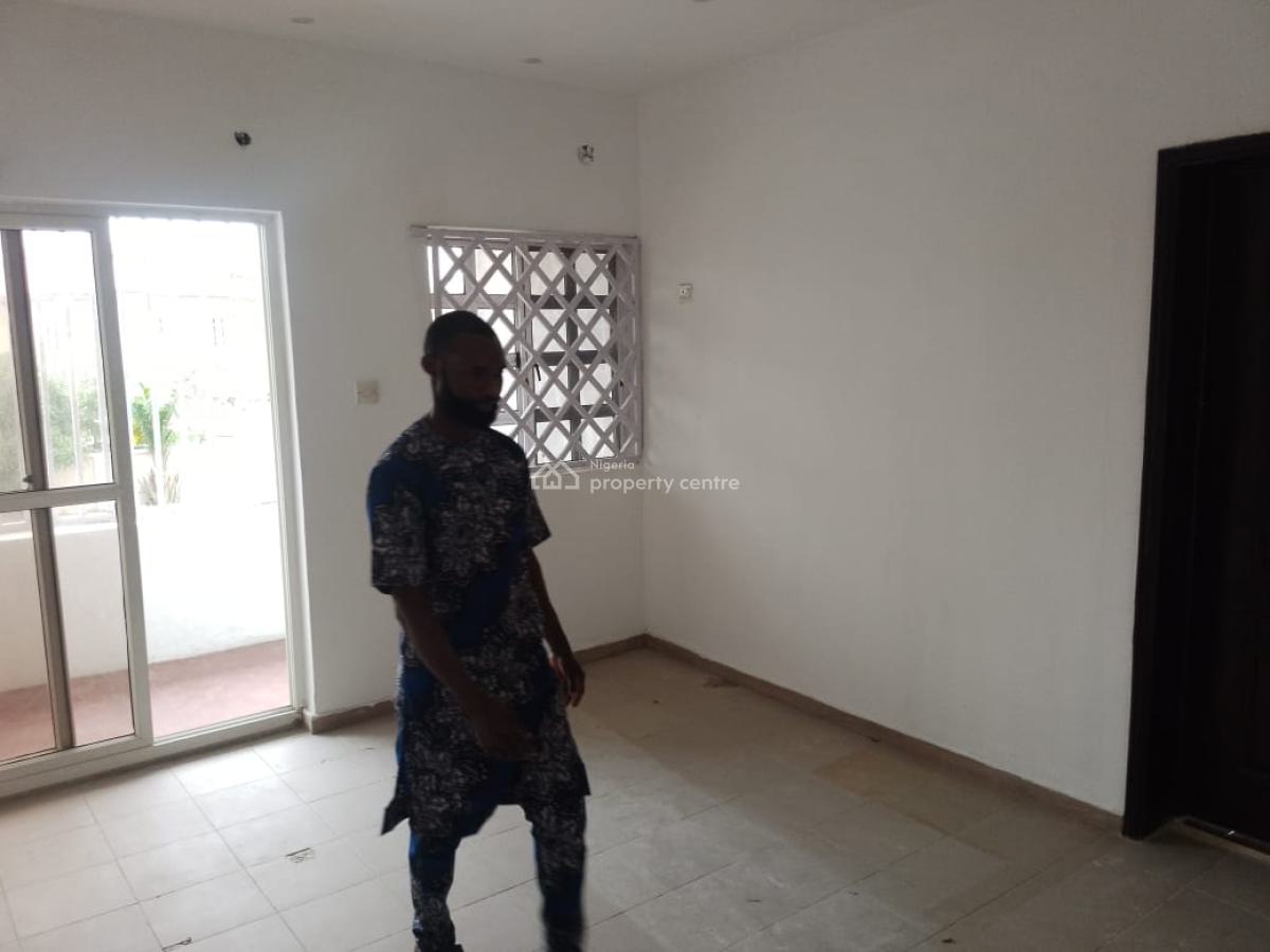 Well Maintained 4 Bedroom Semi Detached House, Off Admiralty Way, Lekki Phase 1, Lekki, Lagos, Semi-detached Duplex for Rent