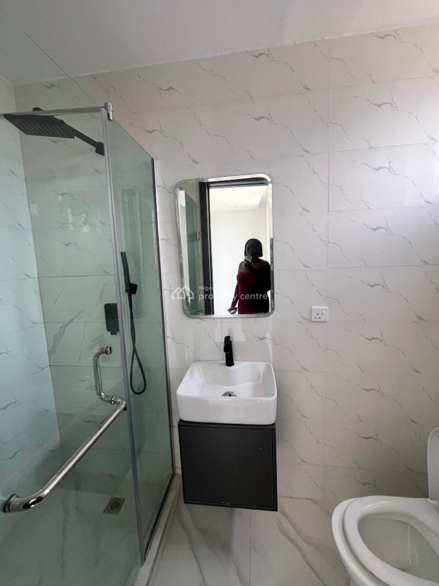 Newly Built 2 Bedroom Apartment, Lekki Phase 1, Lekki, Lagos, Flat / Apartment for Sale
