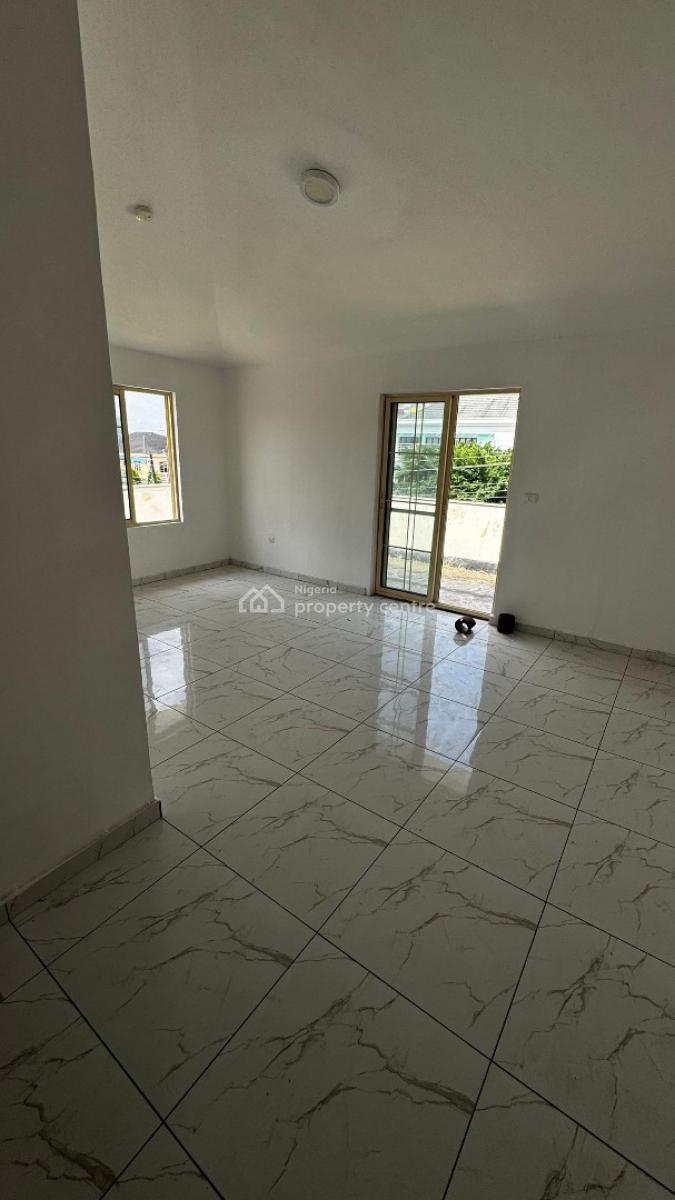 Very Spacious 5 Bedroom Penthouse Apartment, Lekki Phase 1, Lekki, Lagos, Flat / Apartment for Rent