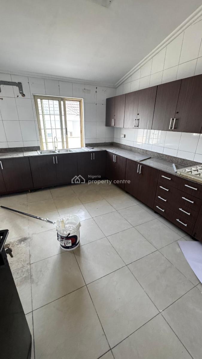 Very Spacious 5 Bedroom Penthouse Apartment, Lekki Phase 1, Lekki, Lagos, Flat / Apartment for Rent
