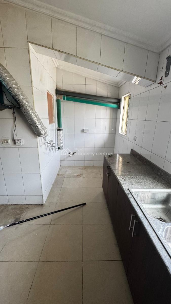 Very Spacious 5 Bedroom Penthouse Apartment, Lekki Phase 1, Lekki, Lagos, Flat / Apartment for Rent