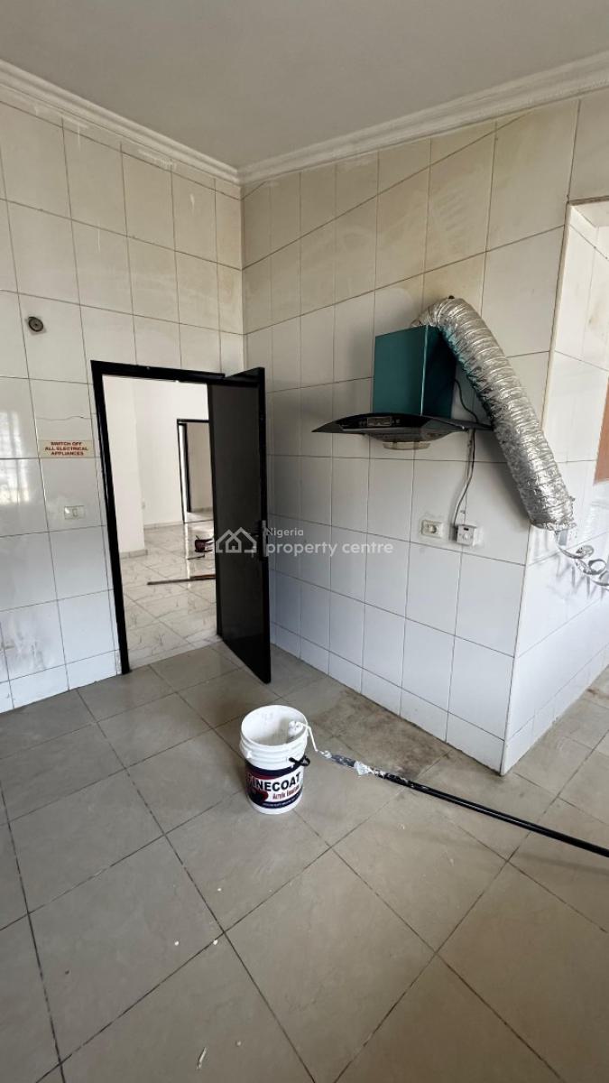 Very Spacious 5 Bedroom Penthouse Apartment, Lekki Phase 1, Lekki, Lagos, Flat / Apartment for Rent