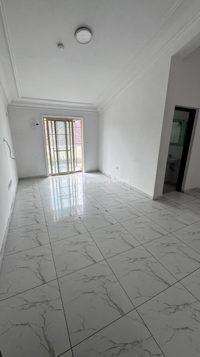 Very Spacious 5 Bedroom Penthouse Apartment, Lekki Phase 1, Lekki, Lagos, Flat / Apartment for Rent