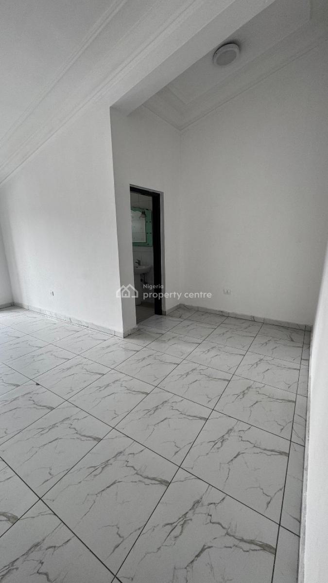 Very Spacious 5 Bedroom Penthouse Apartment, Lekki Phase 1, Lekki, Lagos, Flat / Apartment for Rent
