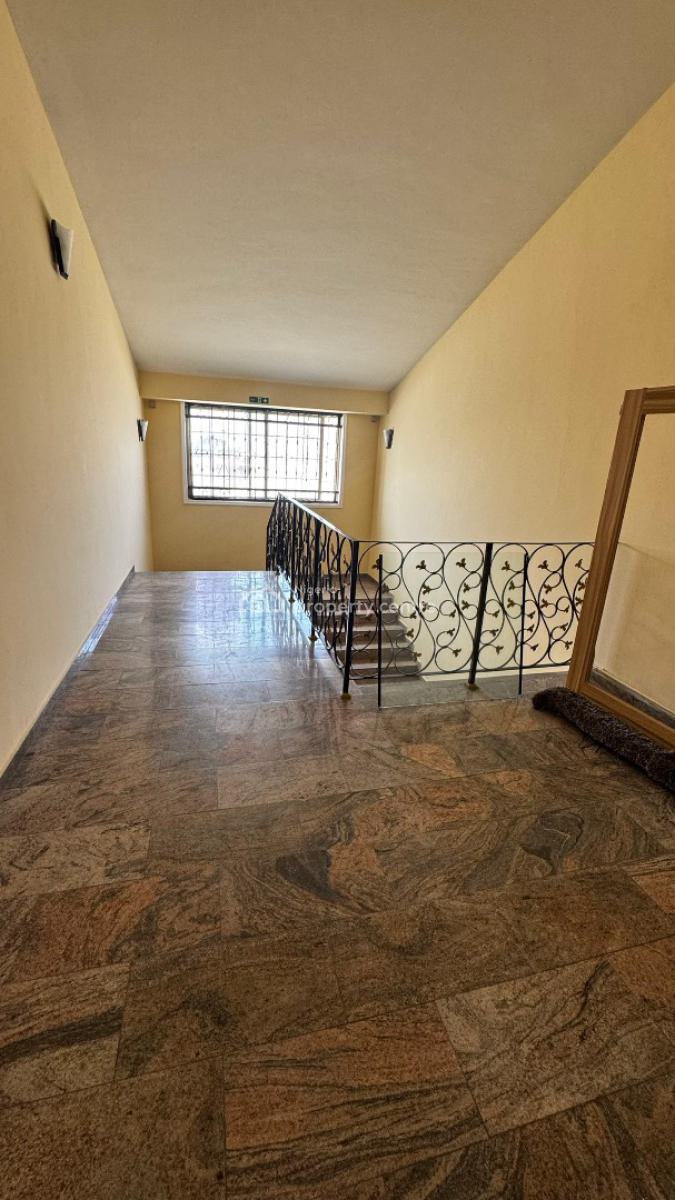 Very Spacious 5 Bedroom Penthouse Apartment, Lekki Phase 1, Lekki, Lagos, Flat / Apartment for Rent