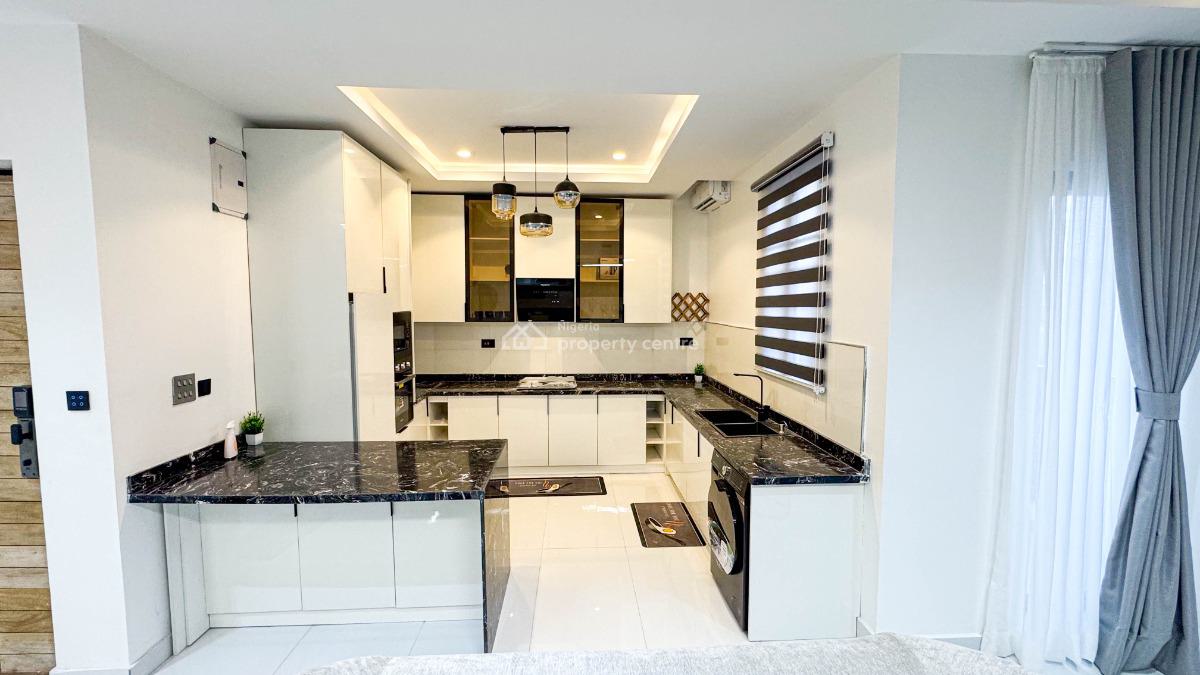 2 Bedroom, Off Kunsala Road, Ikate Elegushi, Lekki, Lagos, Flat / Apartment for Sale