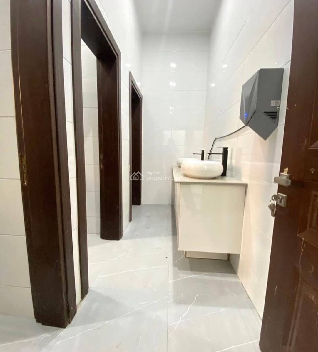 169sqm Premium Newly Built Commercial Office Complex, Admiralty Way, Lekki Phase 1, Lekki, Lagos, Office Space for Rent