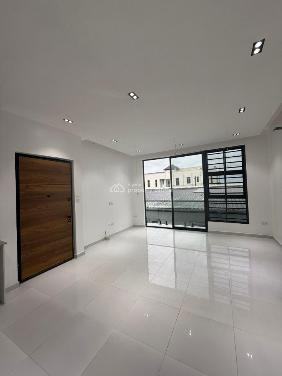 2 Bedroom Apartment, Ologolo, Lekki, Lagos, Block of Flats for Sale