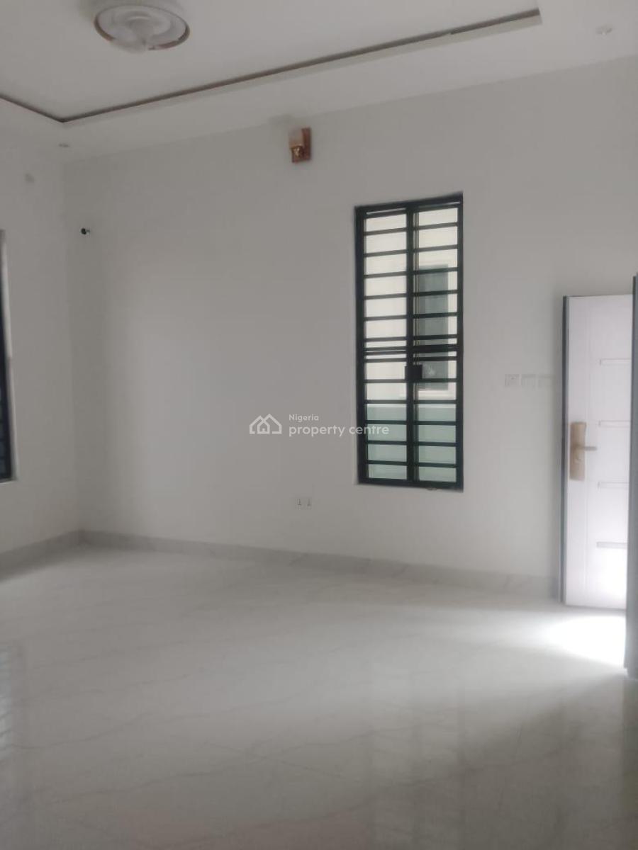 Spacious 2bedroom Flat, Ologolo Lekki, Lekki, Lagos, Flat / Apartment for Rent