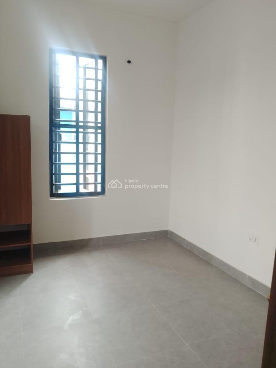 Spacious 2bedroom Flat, Ologolo Lekki, Lekki, Lagos, Flat / Apartment for Rent