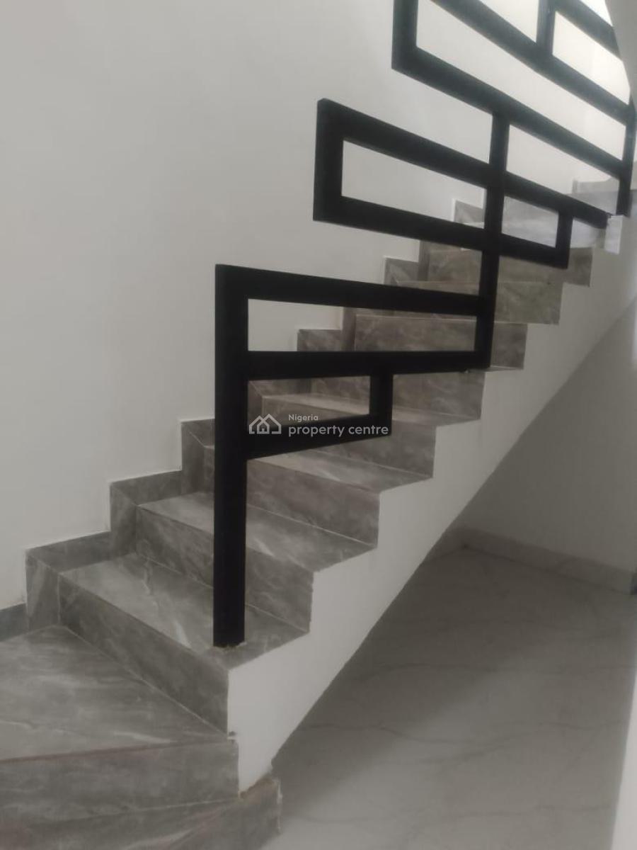 Spacious 2bedroom Flat, Ologolo Lekki, Lekki, Lagos, Flat / Apartment for Rent