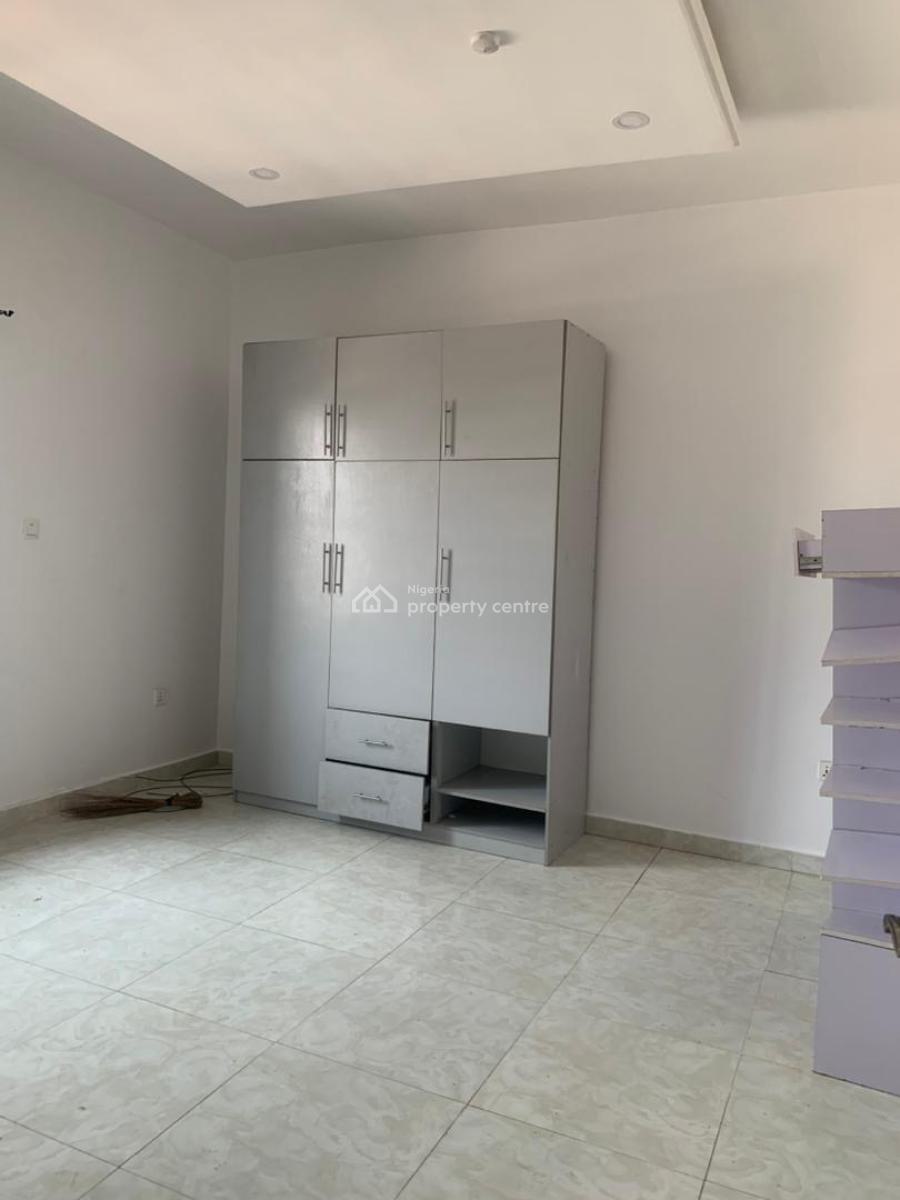 Spacious Fully Serviced 2 Bedroom Apartment Within a Nice Environment, Ikate, Lekki, Lagos, Flat / Apartment for Rent