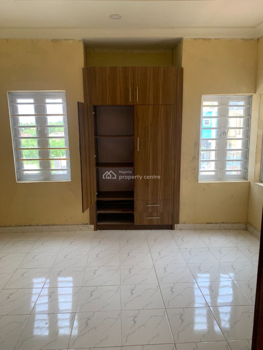 Luxury Extra Large Mini Flat with Dinning Space, Guest Toilet, Abijo Gra, Wealth Avenue, Ajah, Lagos, Mini Flat (room and Parlour) for Rent