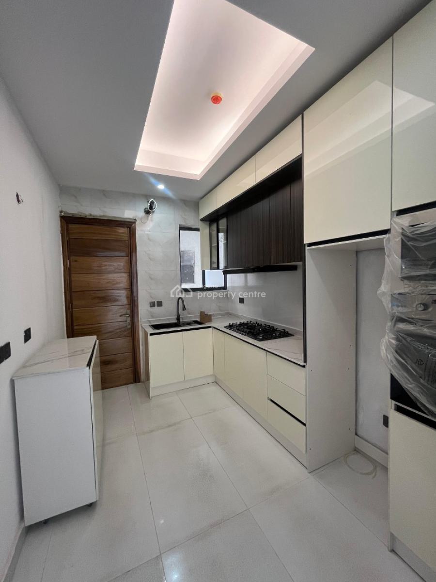 Newly Built 2 Bedroom Apartment, Lekki Phase 1, Lekki, Lagos, Flat / Apartment for Sale