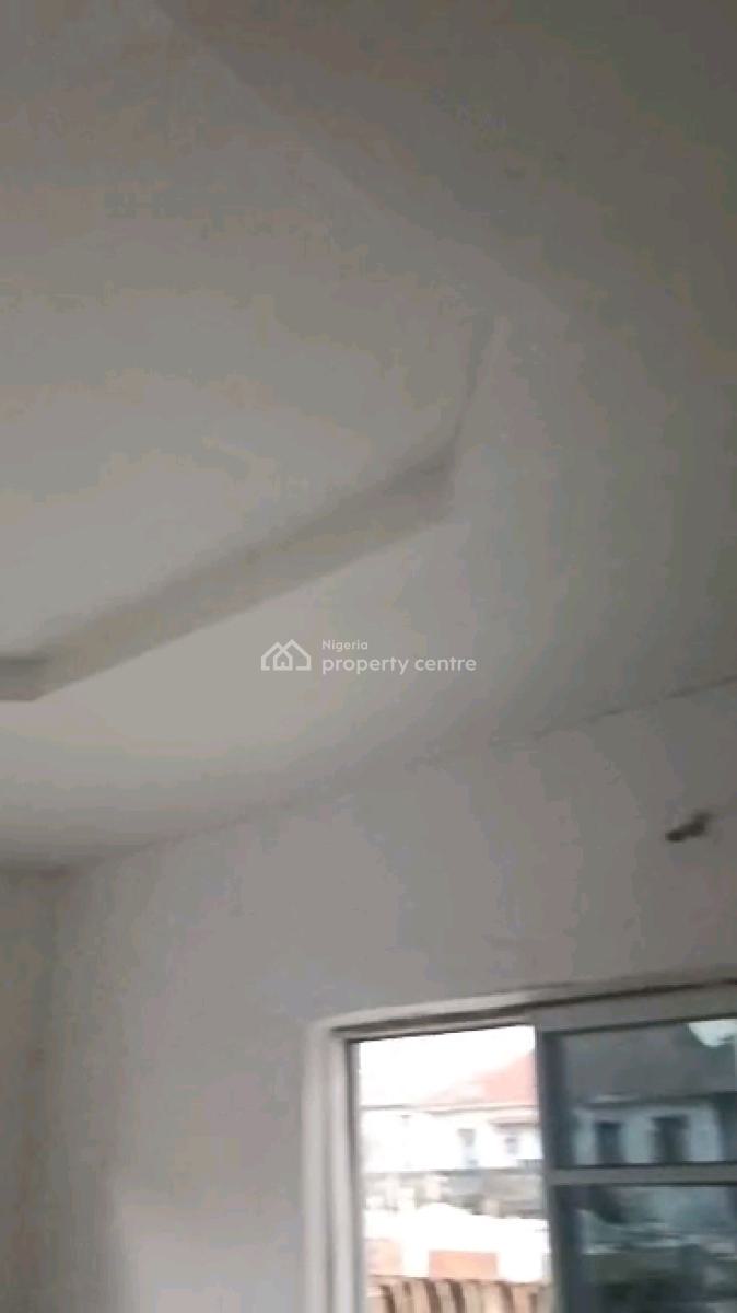 Standard N Executive  Mini Flat, Jebba Street, Adekunle, Yaba, Lagos, Mini Flat (room and Parlour) for Rent