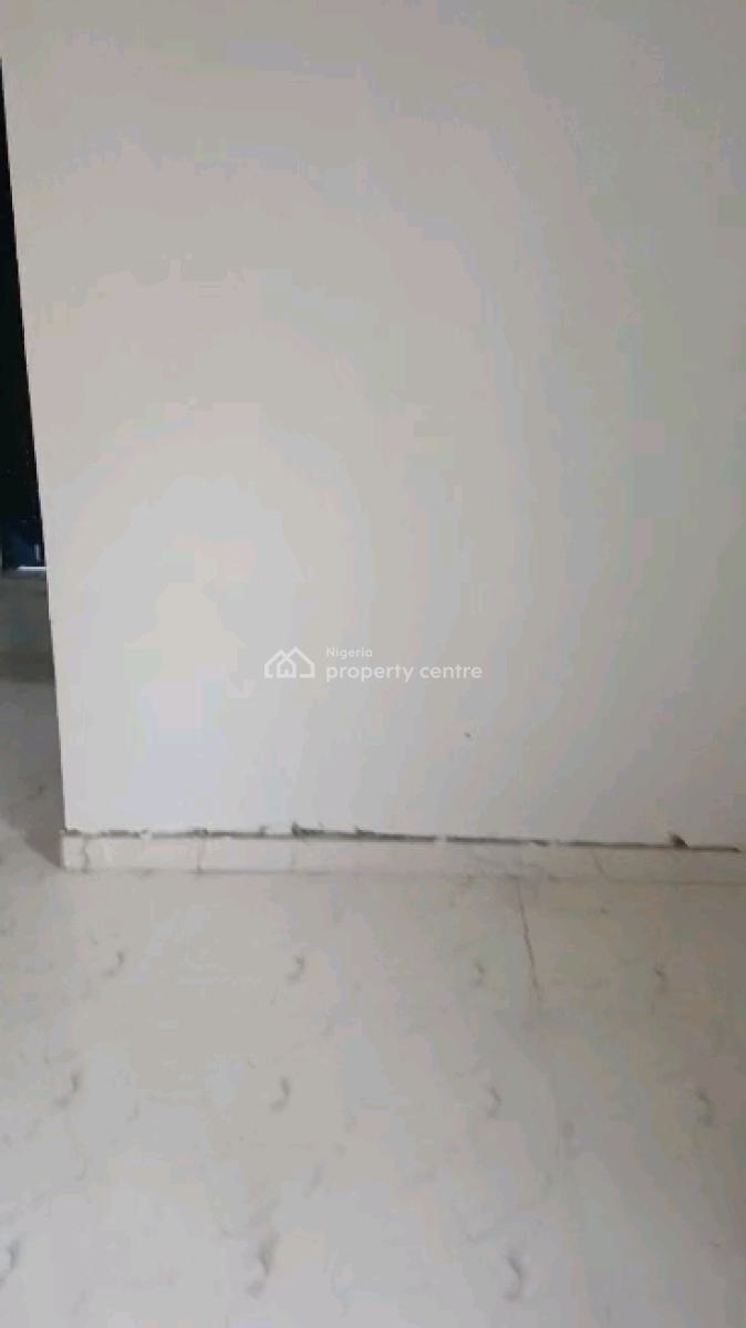 Standard N Executive  Mini Flat, Jebba Street, Adekunle, Yaba, Lagos, Mini Flat (room and Parlour) for Rent
