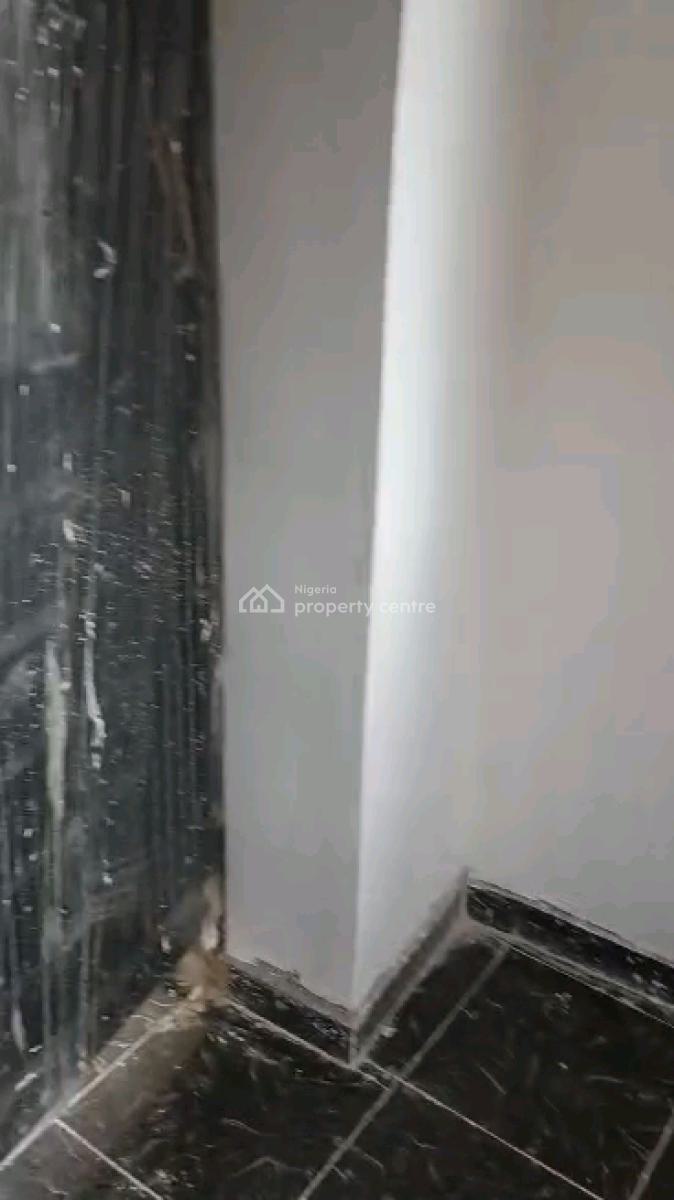 Standard N Executive  Mini Flat, Jebba Street, Adekunle, Yaba, Lagos, Mini Flat (room and Parlour) for Rent