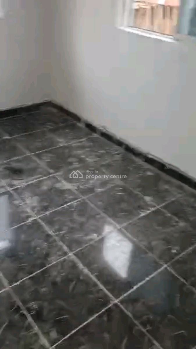 Standard N Executive  Mini Flat, Jebba Street, Adekunle, Yaba, Lagos, Mini Flat (room and Parlour) for Rent