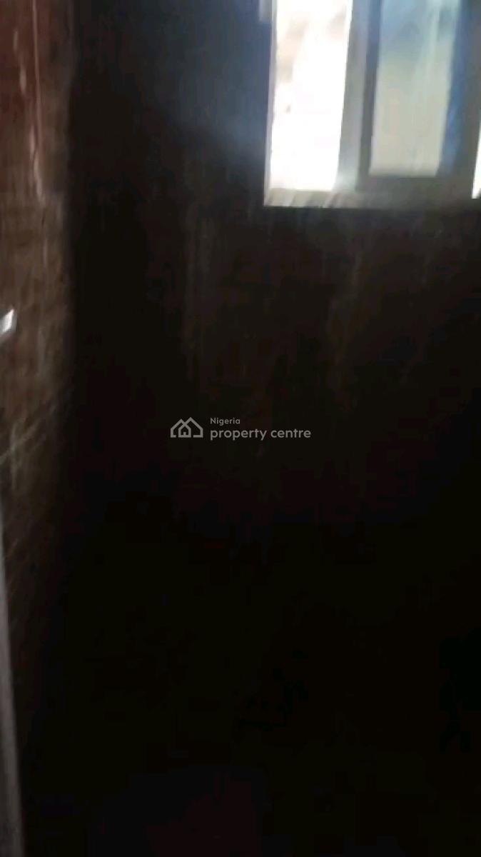 Standard N Executive  Mini Flat, Jebba Street, Adekunle, Yaba, Lagos, Mini Flat (room and Parlour) for Rent