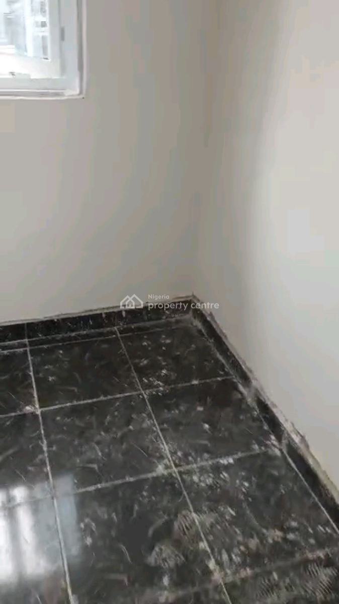 Standard N Executive  Mini Flat, Jebba Street, Adekunle, Yaba, Lagos, Mini Flat (room and Parlour) for Rent