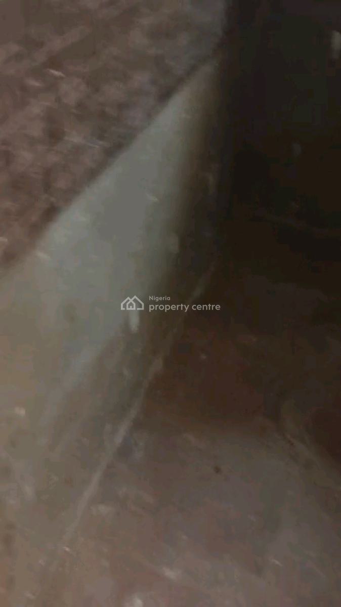 Standard N Executive  Mini Flat, Jebba Street, Adekunle, Yaba, Lagos, Mini Flat (room and Parlour) for Rent