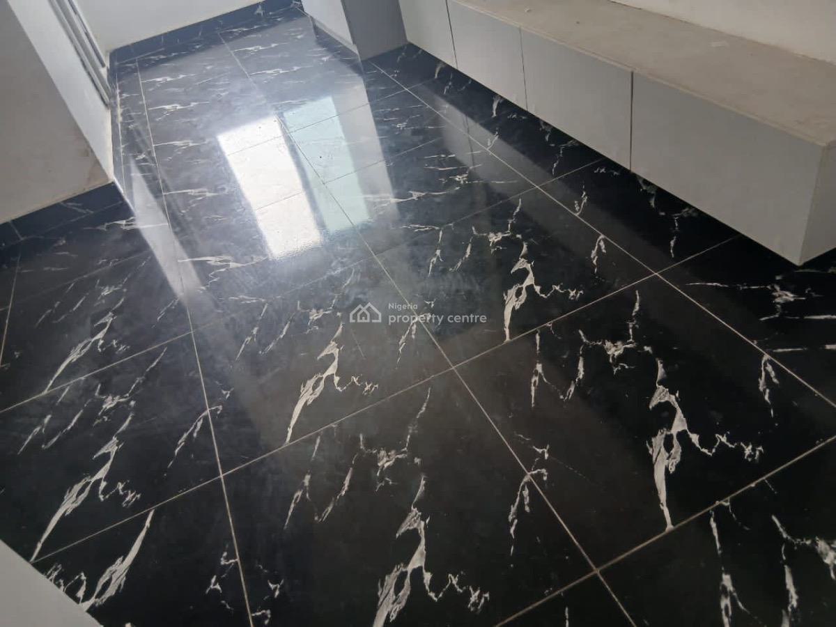 2-bedroom Apartment in an Estate at Osapa London, Osapa, Lekki, Lagos, Flat / Apartment for Rent