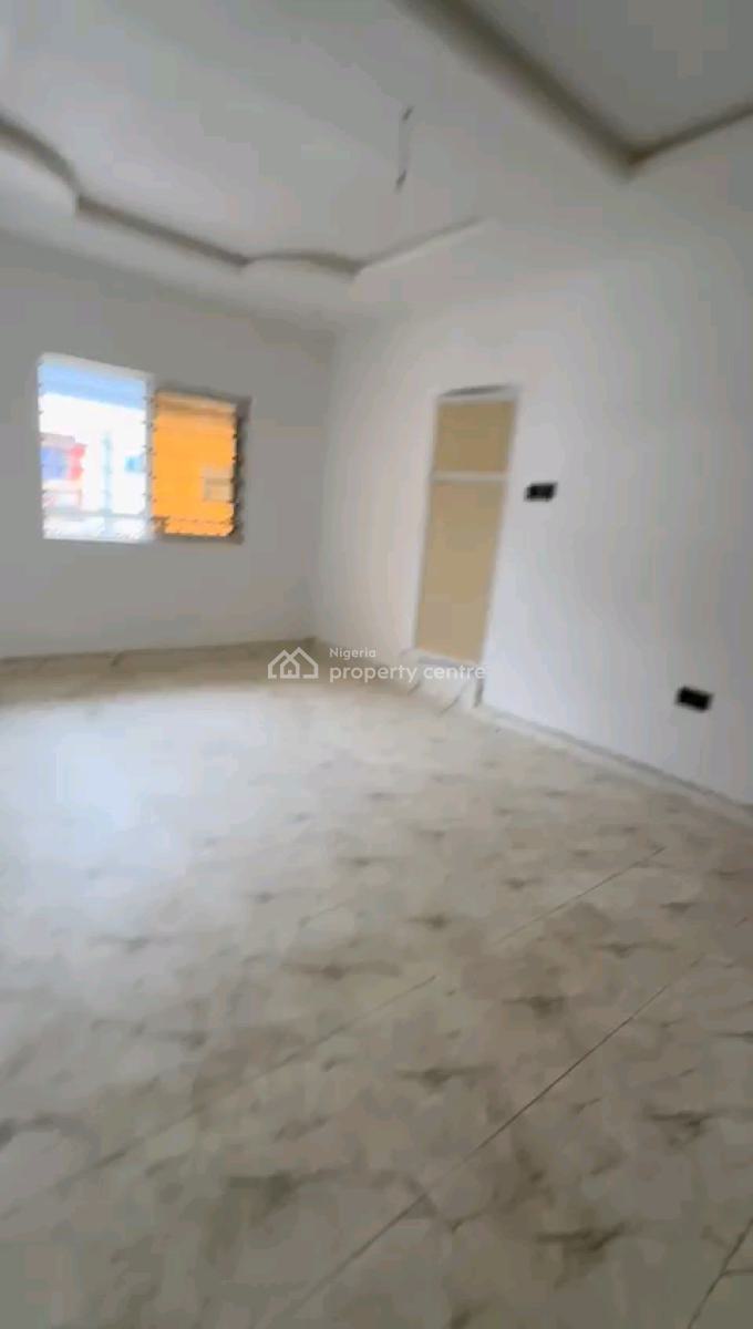 a Standard and Spacious Roomself Contain, Upstairs & Groundfloor, Off Pedro Road, Shomolu, Lagos, Self Contain (single Rooms) for Rent
