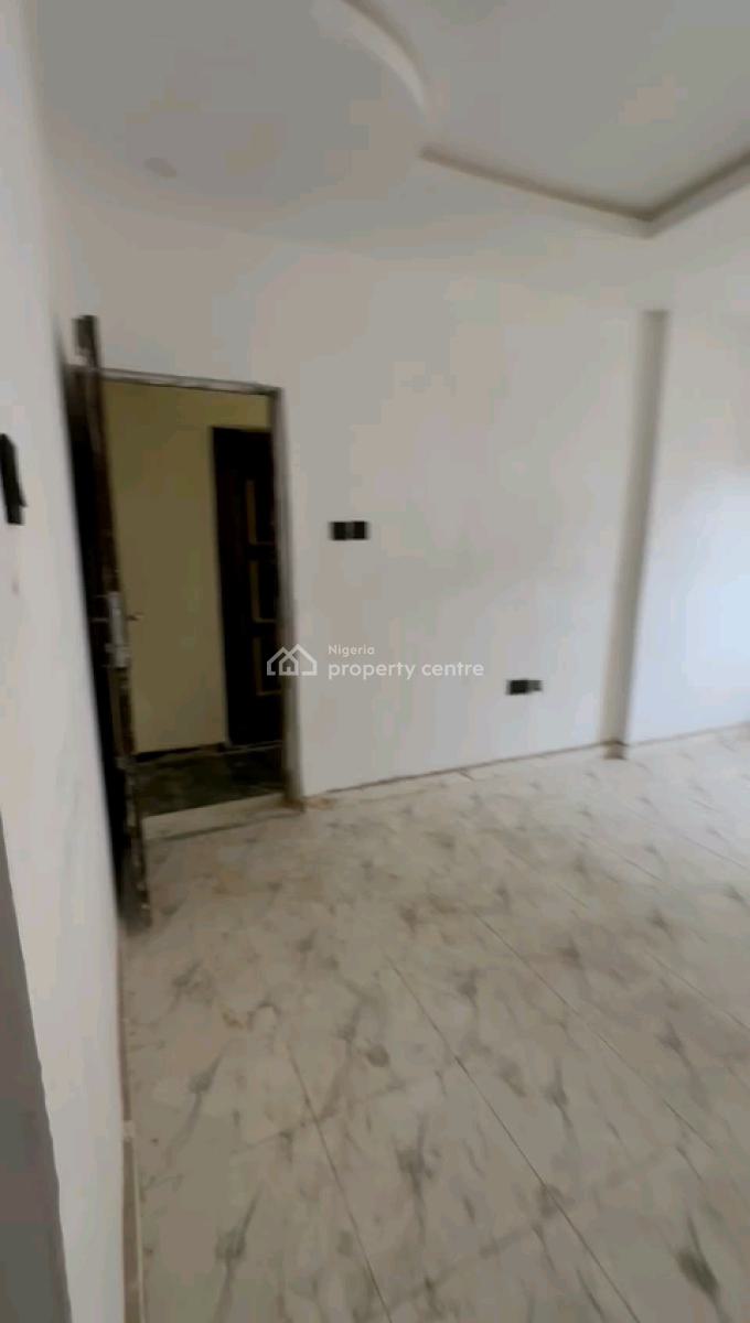 a Standard and Spacious Roomself Contain, Upstairs & Groundfloor, Off Pedro Road, Shomolu, Lagos, Self Contain (single Rooms) for Rent