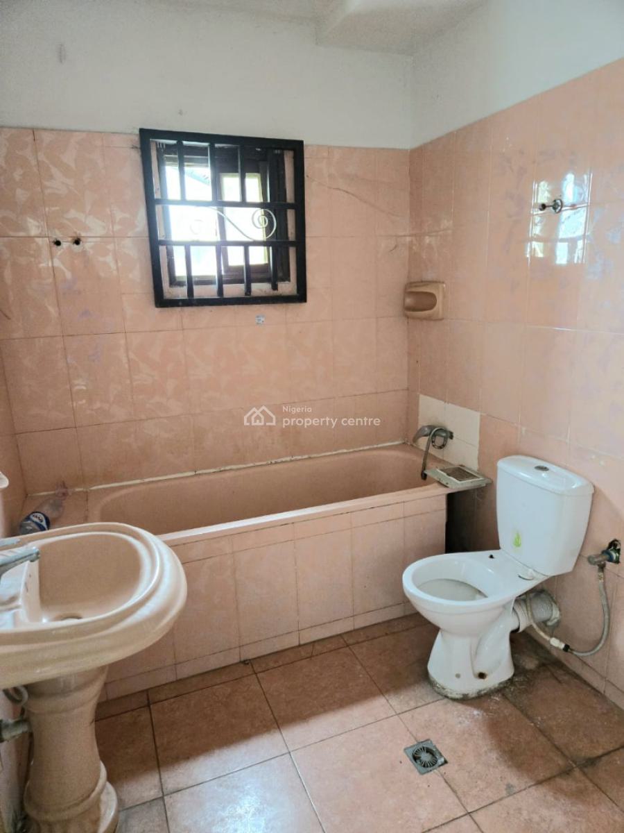 Commercial Upstairs Shop Space, Lekki Phase 1, Lekki, Lagos, Shop for Rent