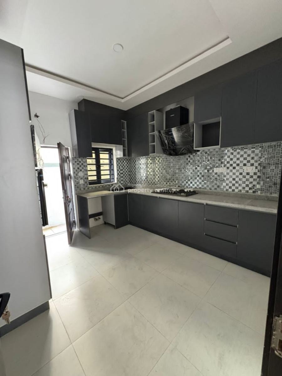 Stunning and Spacious 4 Bedroom Duplex, Ologolo, Lekki, Lagos, Terraced Duplex for Rent