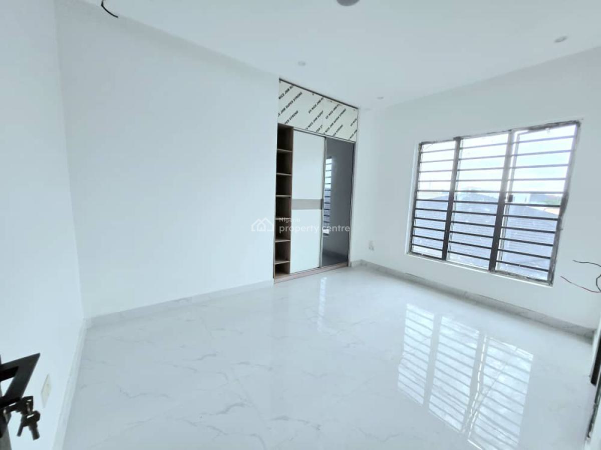 This Luxurious 4 Bedroom Terraced Duplex, Lekki Phase 1, Lekki, Lagos, Terraced Duplex for Sale