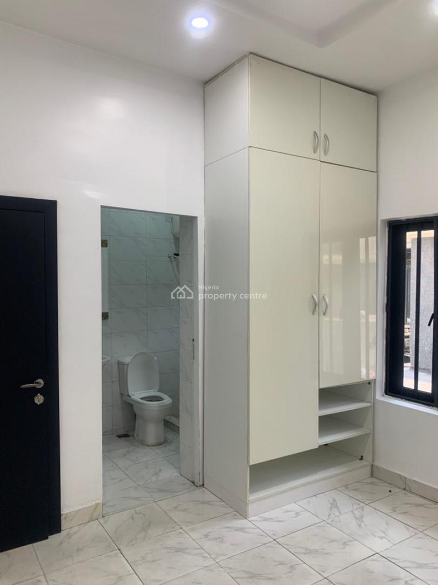 Spacious Serviced 2 Bedroom Apartment Within a Secured Environment, Ikate, Lekki, Lagos, Flat / Apartment for Rent