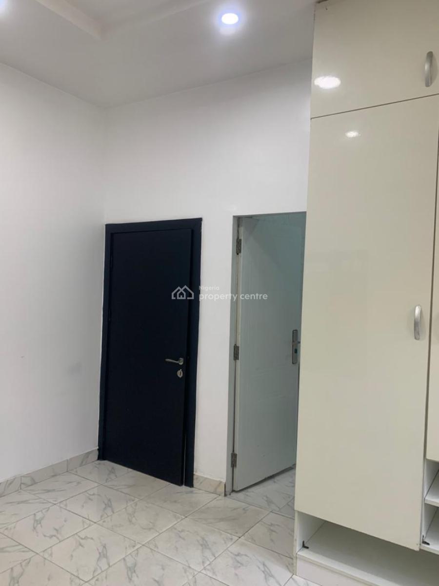 Spacious Serviced 2 Bedroom Apartment Within a Secured Environment, Ikate, Lekki, Lagos, Flat / Apartment for Rent