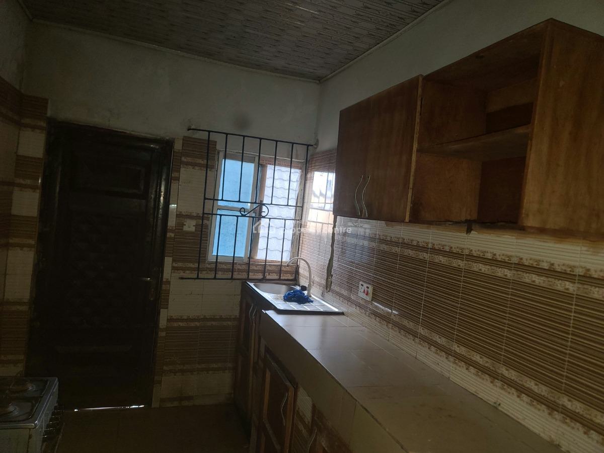 3 Bedroom Flat Upstairs, Laara, Igbe, Ikorodu, Lagos, Flat / Apartment for Rent