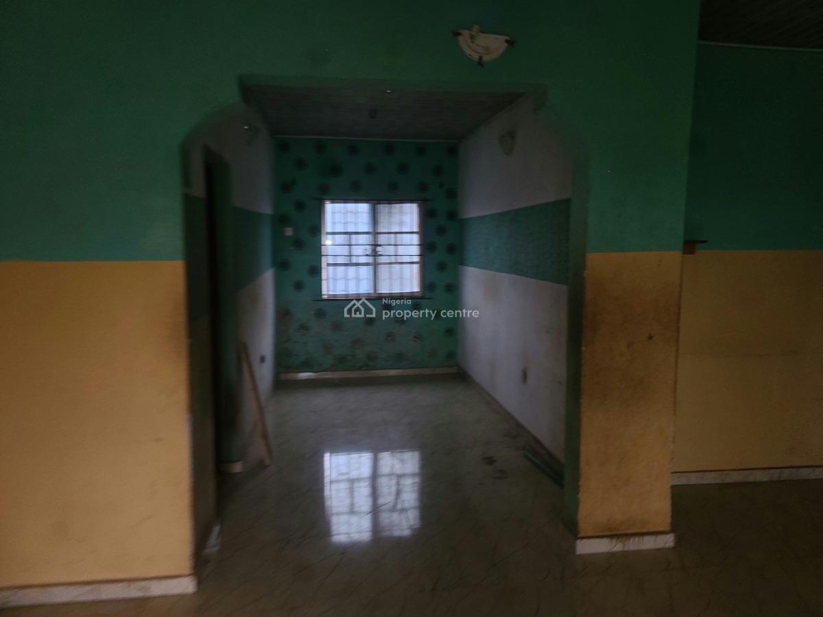 3 Bedroom Flat Upstairs, Laara, Igbe, Ikorodu, Lagos, Flat / Apartment for Rent