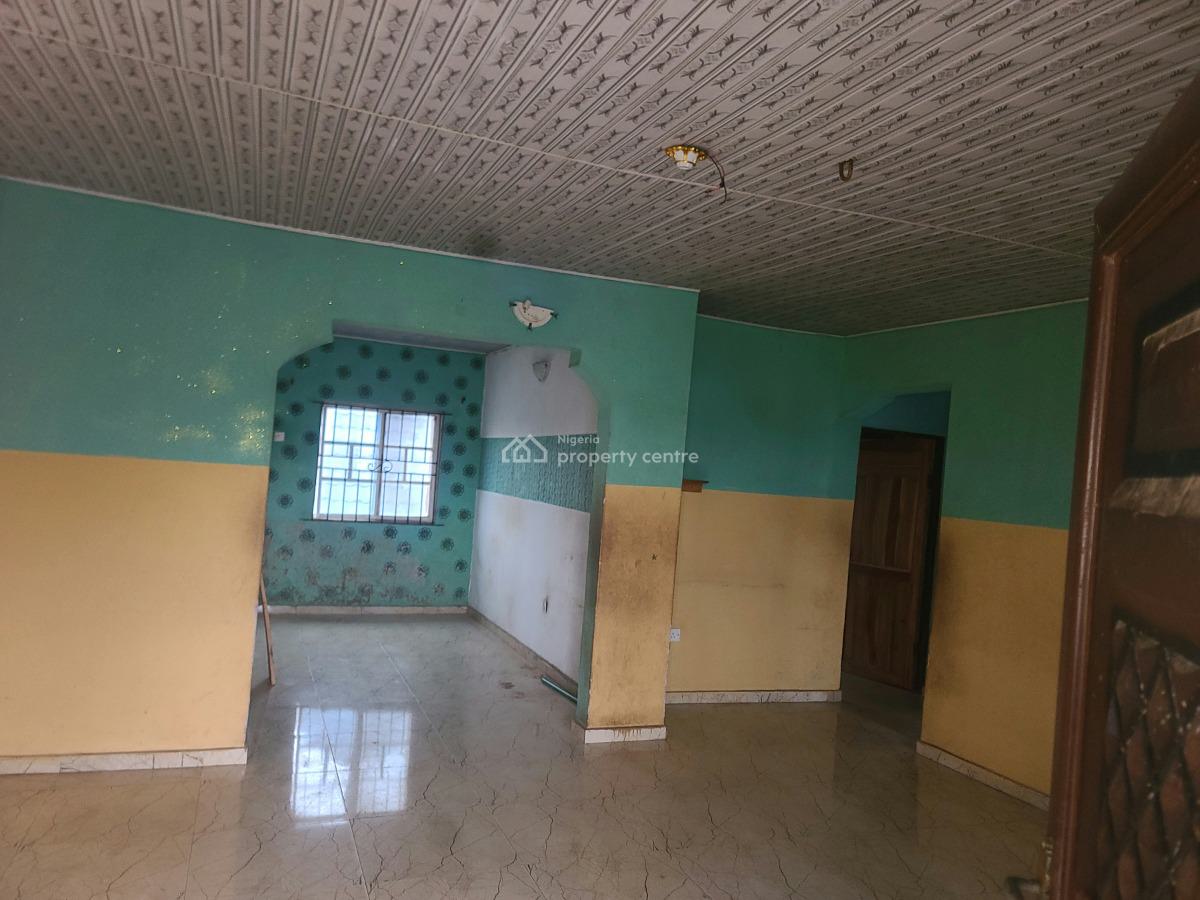 3 Bedroom Flat Upstairs, Laara, Igbe, Ikorodu, Lagos, Flat / Apartment for Rent