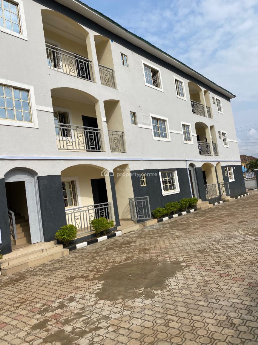 Luxury Three Bedroom Block of Flat, News Engineering, Dawaki, Gwarinpa, Abuja, Flat / Apartment for Rent